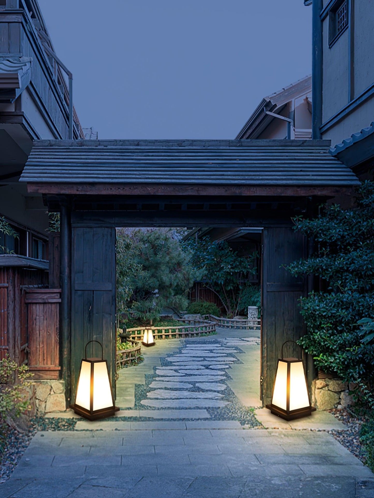 Roam Lantern Garden Outdoor Lamp Dia 9.8″ x H 19.7″ / Dia 25cm x H 50cm / Black & White / Warm Light Table lamp