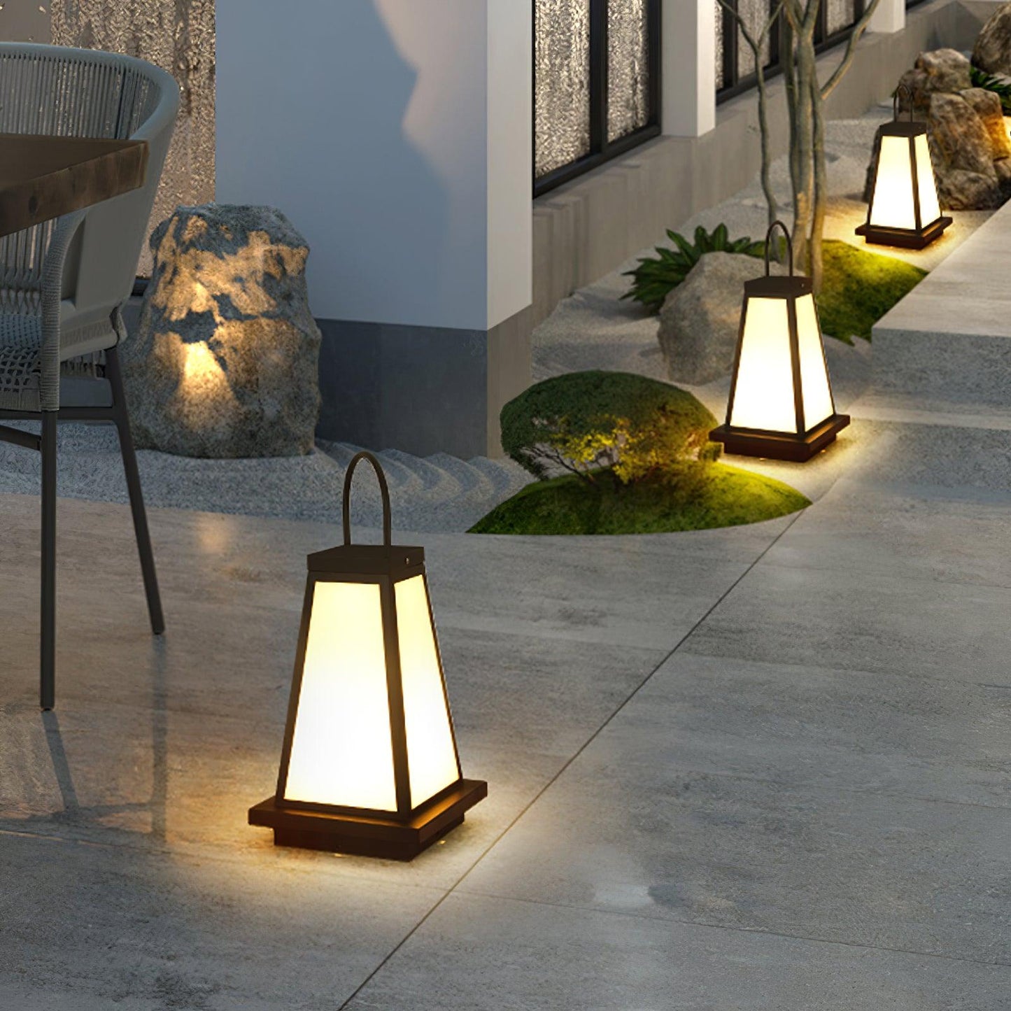 Roam Lantern Garden Outdoor Lamp Dia 9.8″ x H 19.7″ / Dia 25cm x H 50cm / Black & White / Warm Light Table lamp