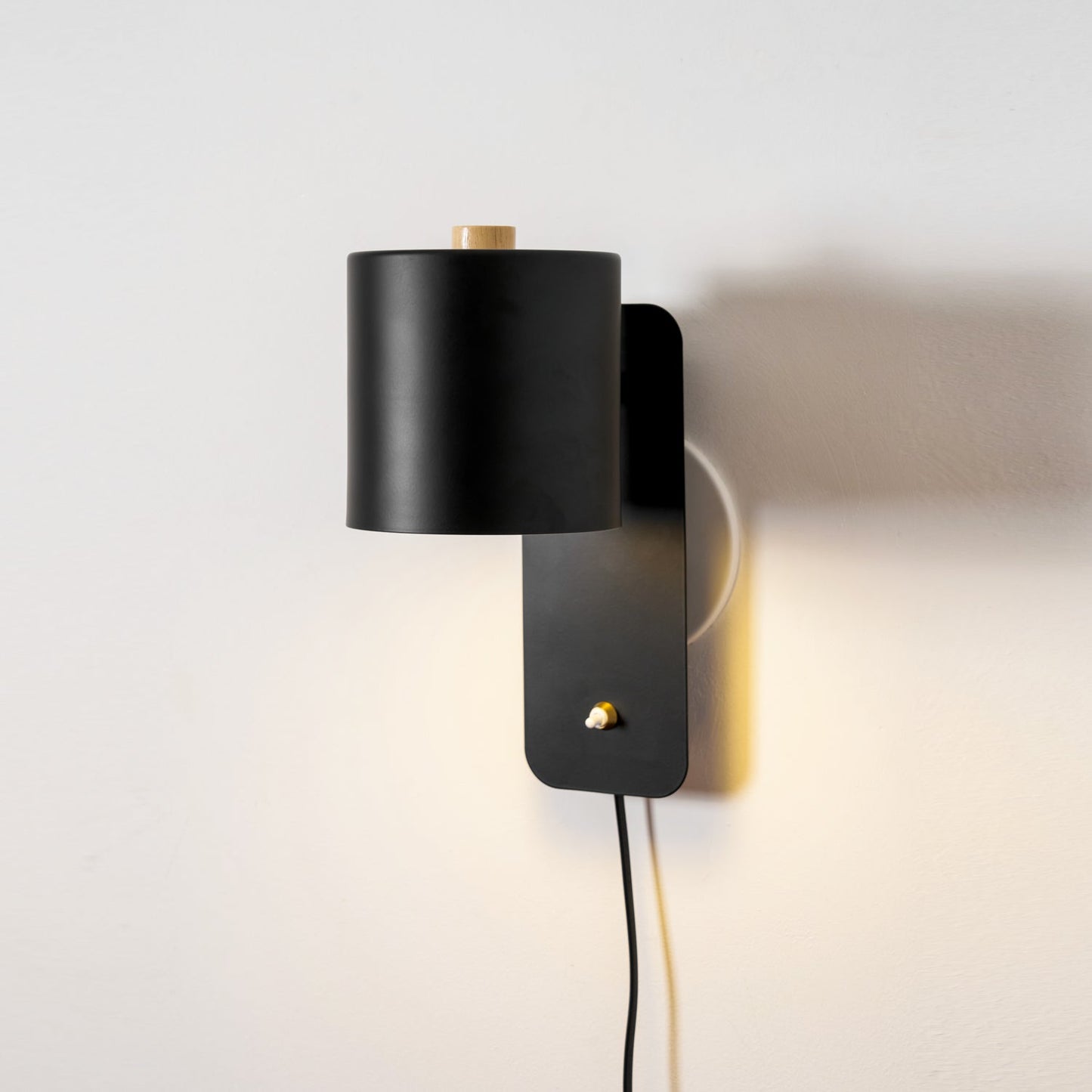 Rotatable Cylinder Plug-in Wall Lamp 1001 Wall lamp