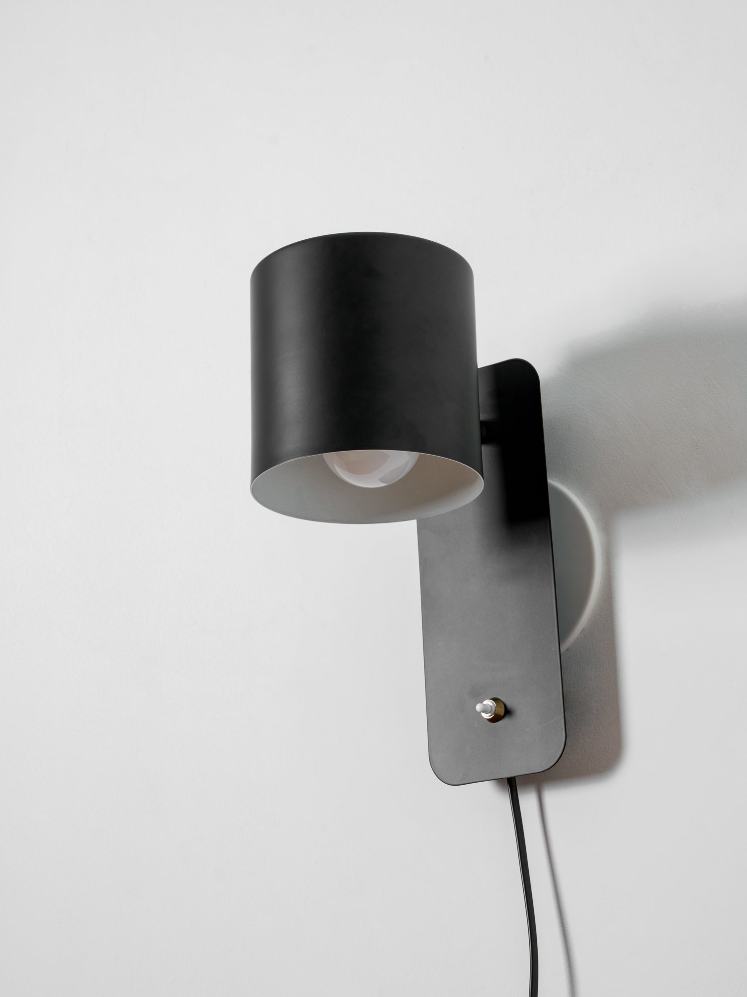 Rotatable Cylinder Plug-in Wall Lamp 1001 Wall lamp