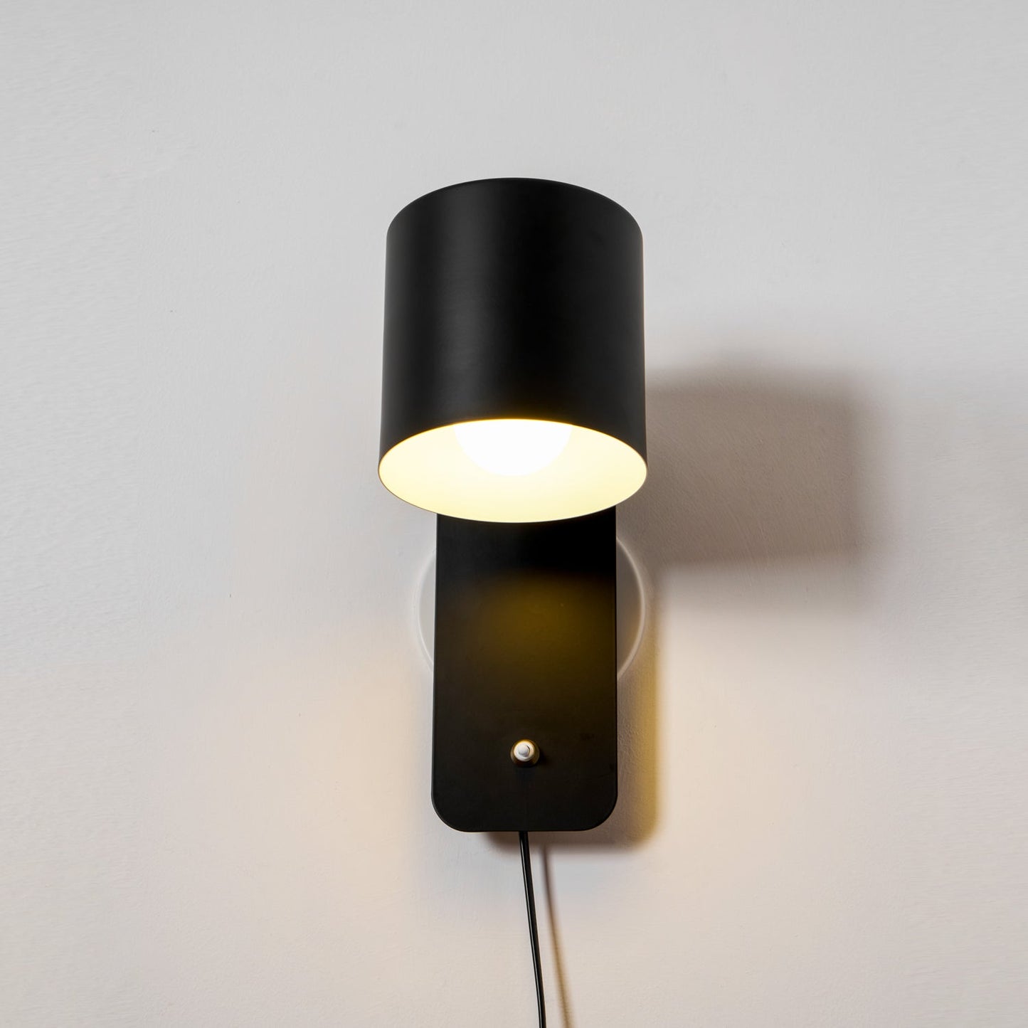 Rotatable Cylinder Plug-in Wall Lamp 1001 Wall lamp