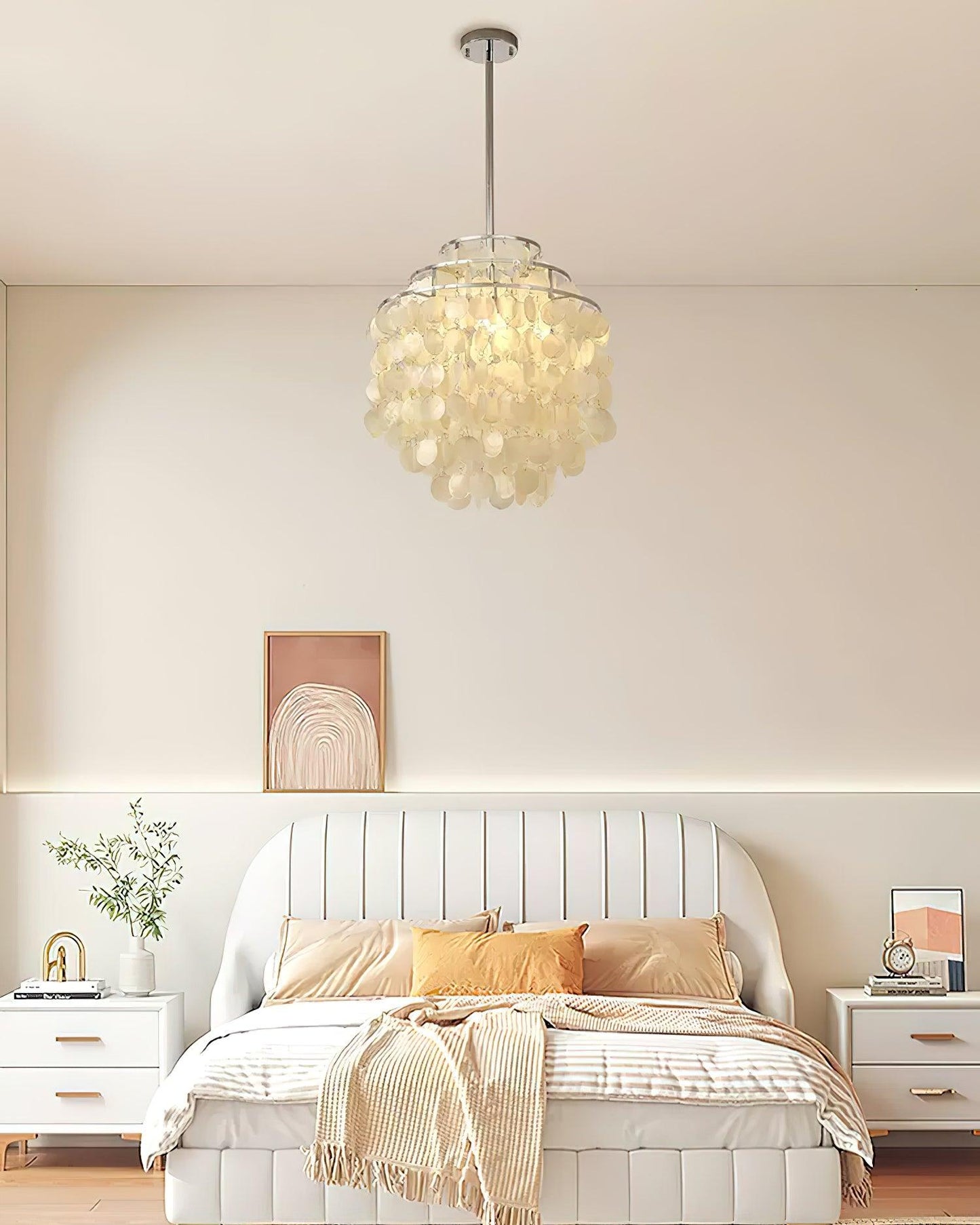 Round Shell Chandelier B Chandelier
