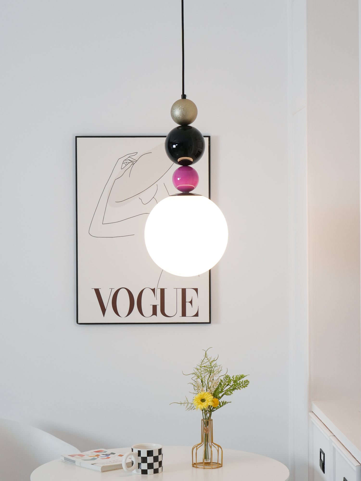 Round Balls Stacking Pendant Lamp Dia 9.8″ x H 22.8″ / Dia 25cm x H 58cm / Pink & Black Pendant light