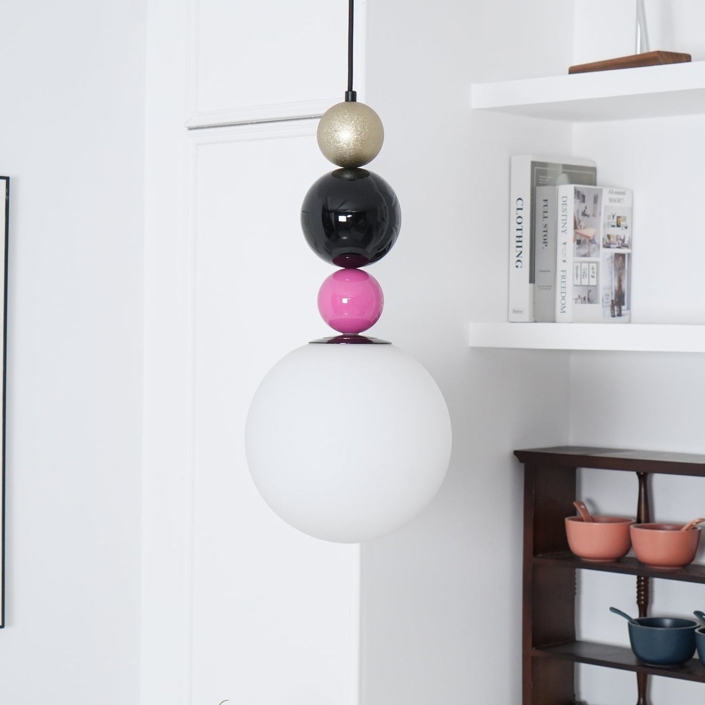 Round Balls Stacking Pendant Lamp Dia 9.8″ x H 22.8″ / Dia 25cm x H 58cm / Pink & Black Pendant light