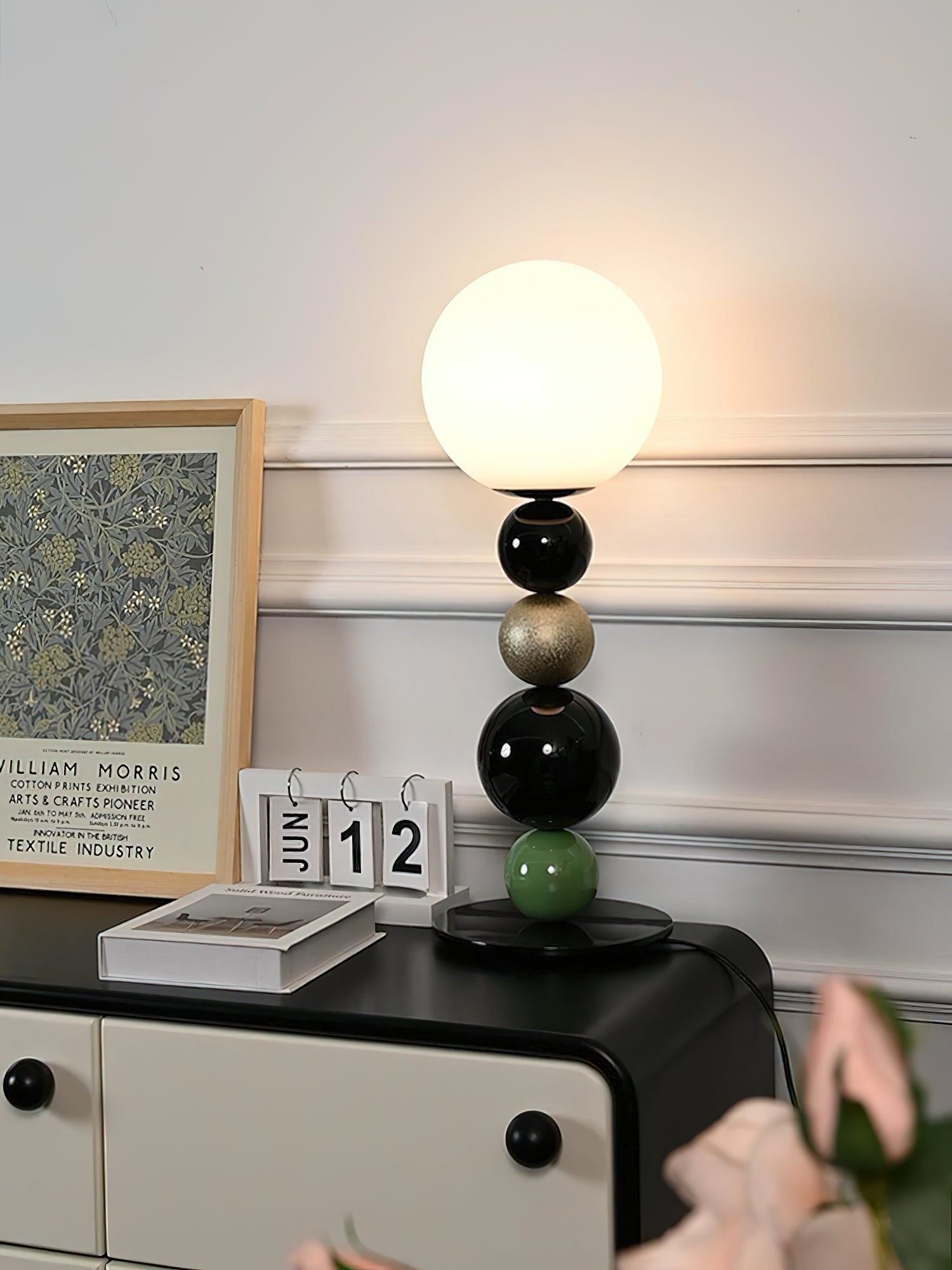 Round Balls Stacking Table Lamp Table lamp