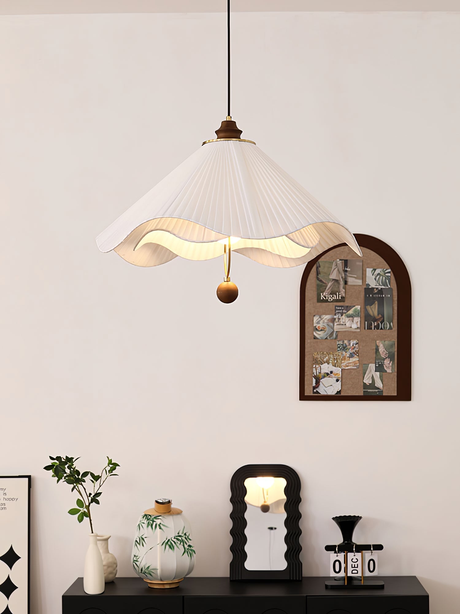 Scallop Edge Pendant Light Pendant light