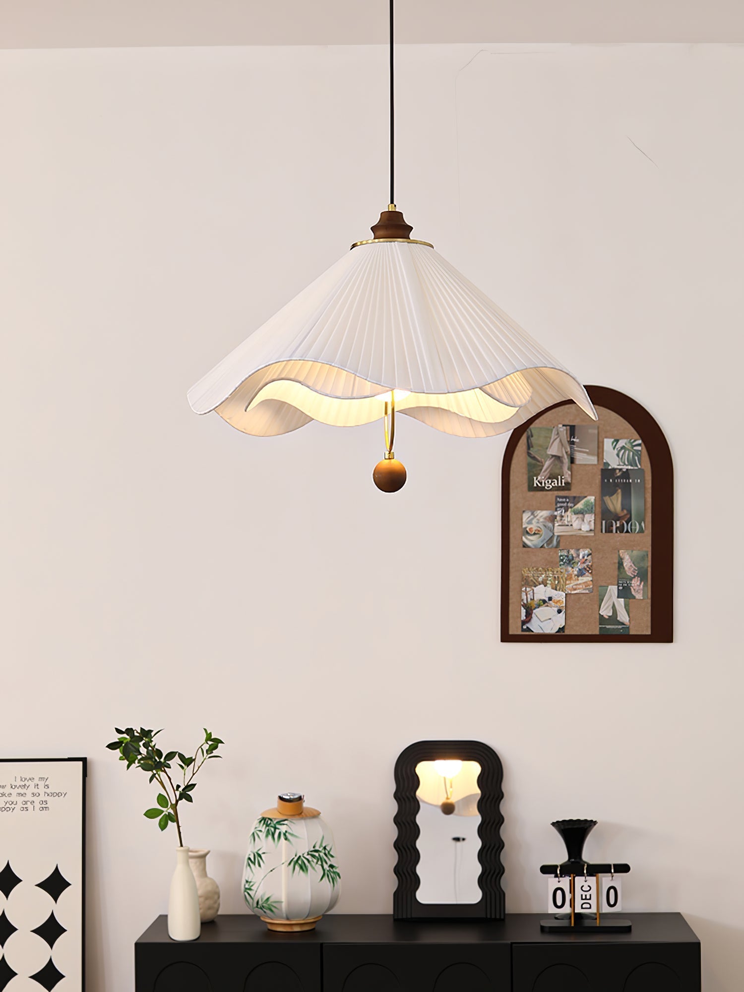Scallop Edge Pendant Light Pendant light
