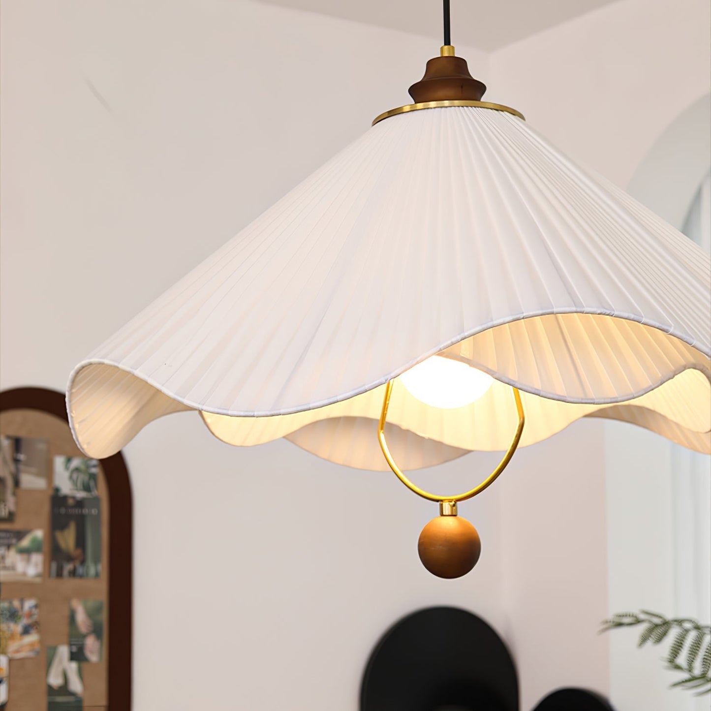 Scallop Edge Pendant Light Pendant light