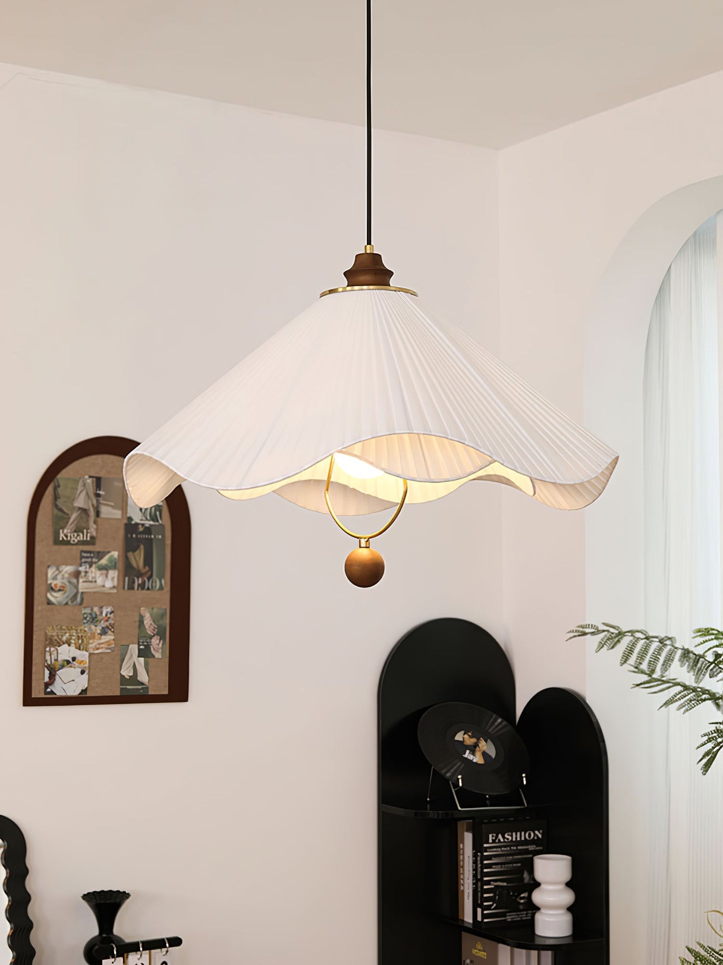 Scallop Edge Pendant Light Pendant light