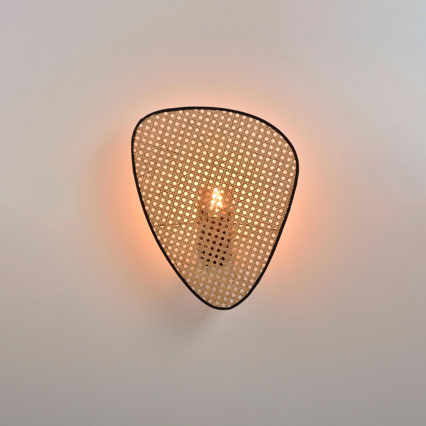 Screen Cannage Sconce ? 13″ x H 16.5″ / Dia 33cm x H 42cm / Natural Bamboo & Black Wall lamp