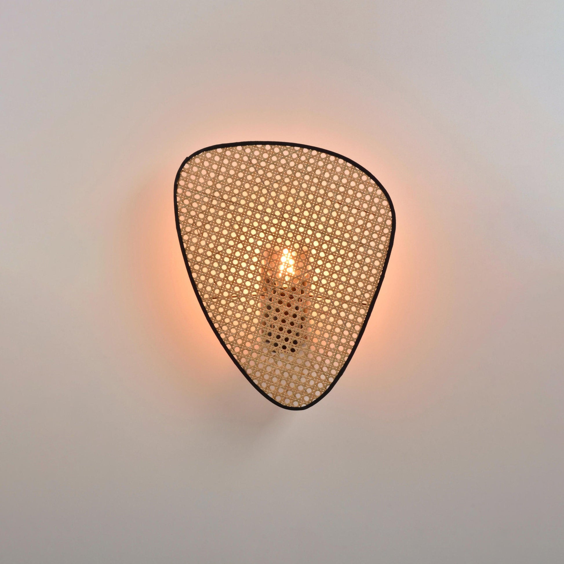 Screen Cannage Sconce ? 13″ x H 16.5″ / Dia 33cm x H 42cm / Natural Bamboo & Black Wall lamp