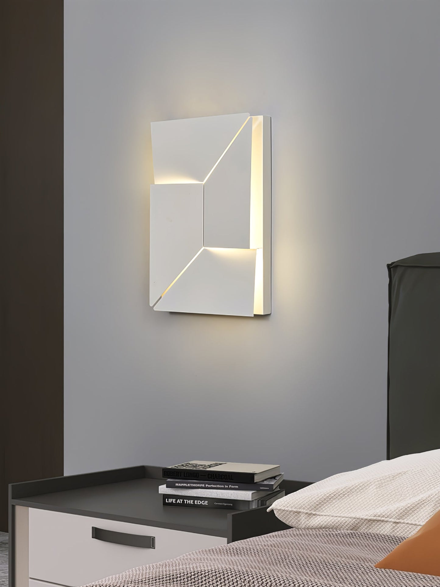 Shadows Rechargeable Grand Sconce Wall lamp