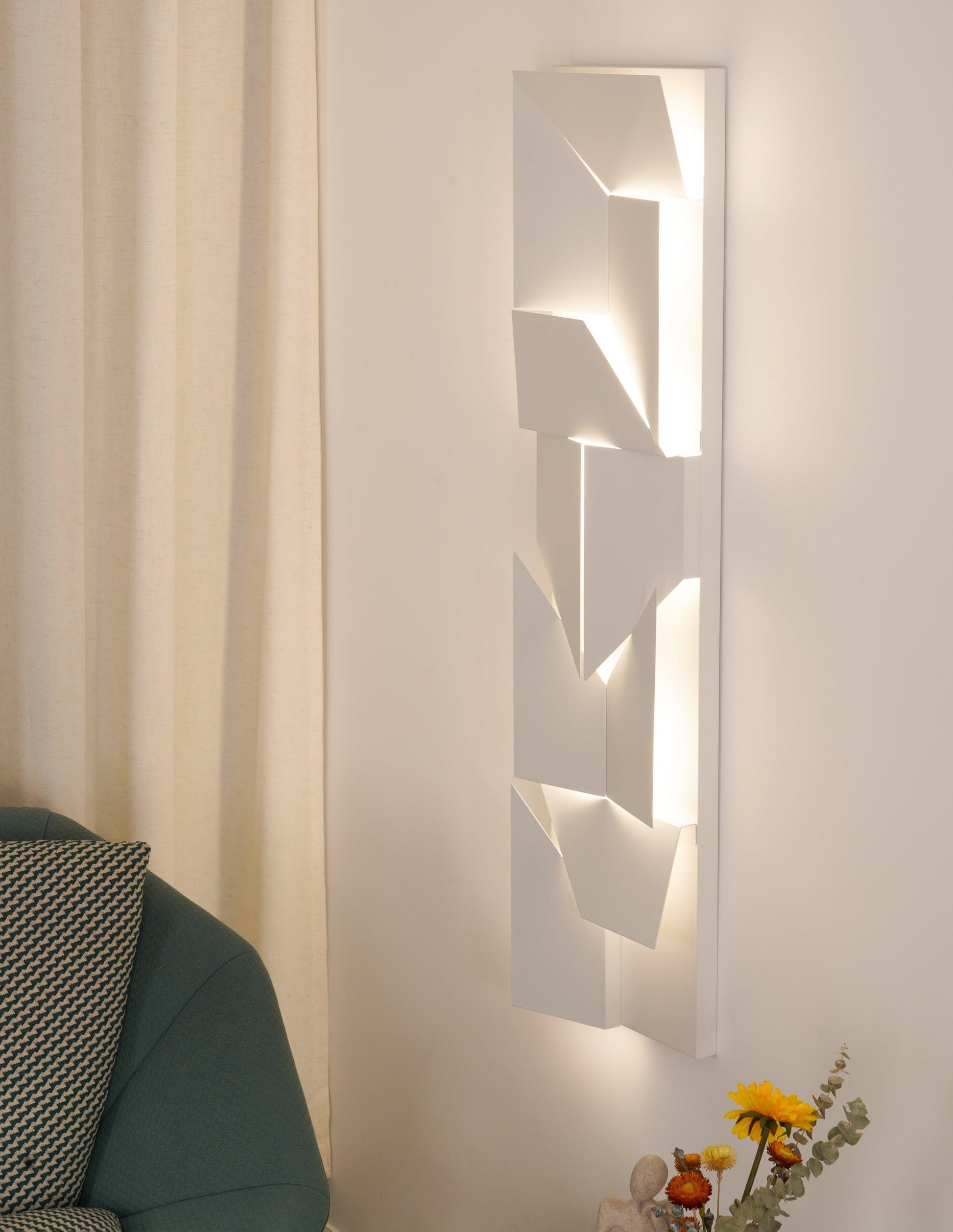 Shadows Rechargeable Grand Sconce Wall lamp