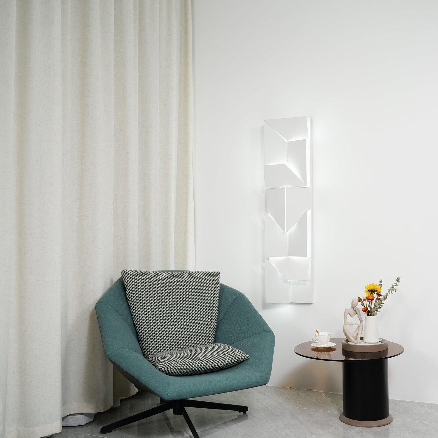 Shadows Rechargeable Grand Sconce Wall lamp