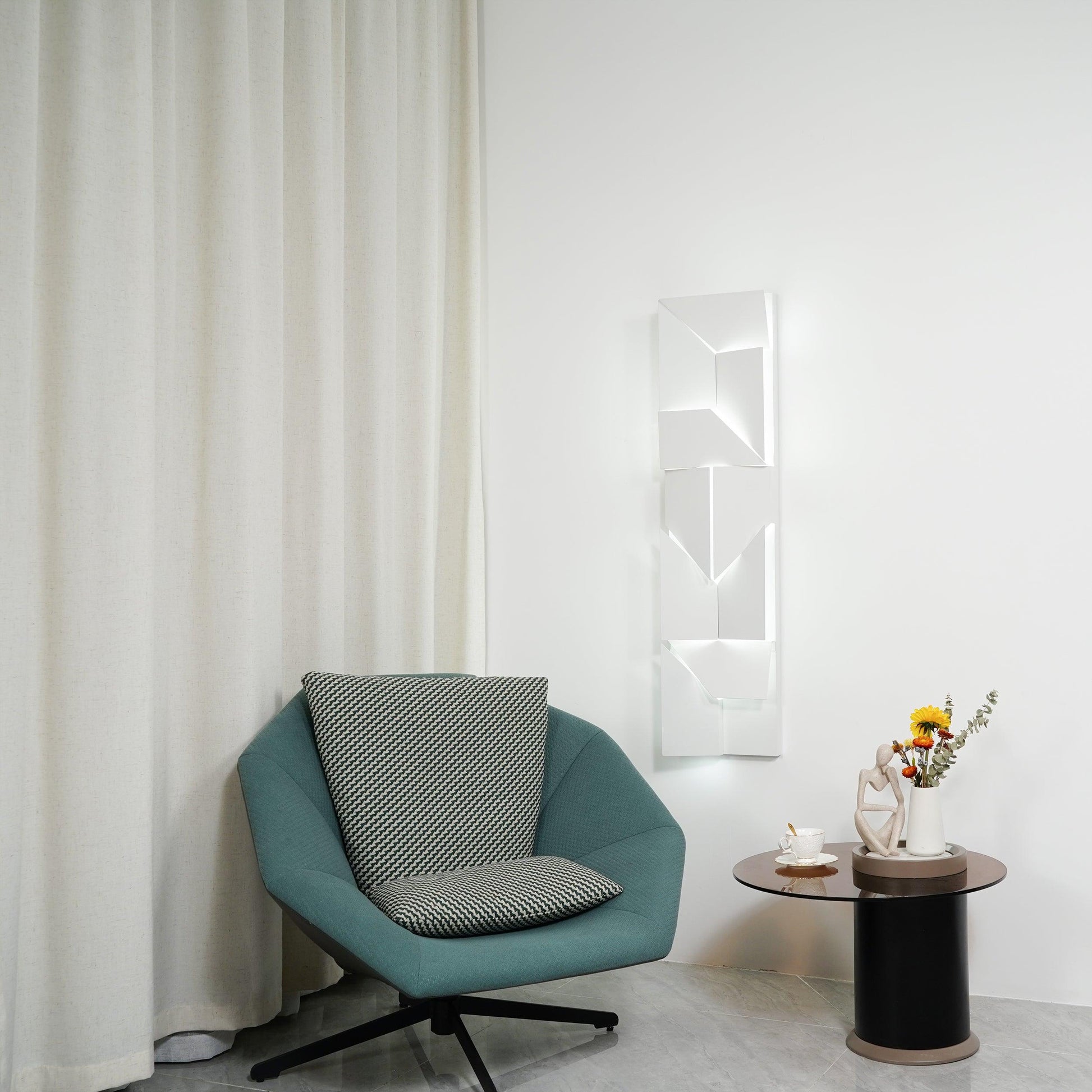 Shadows Rechargeable Grand Sconce Wall lamp