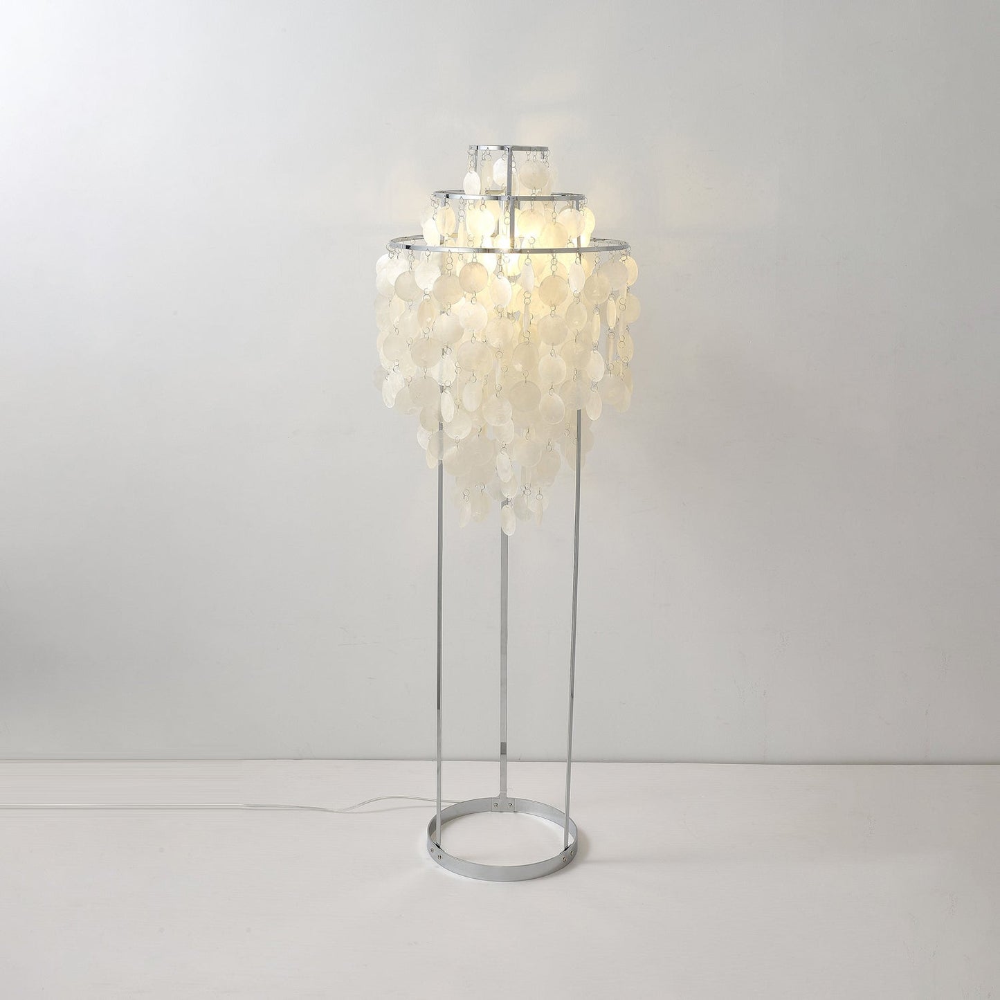 Shell Floor Lamp Dia 15.7″ x H 47.2″ / Chrome / US Plug Floor lamp