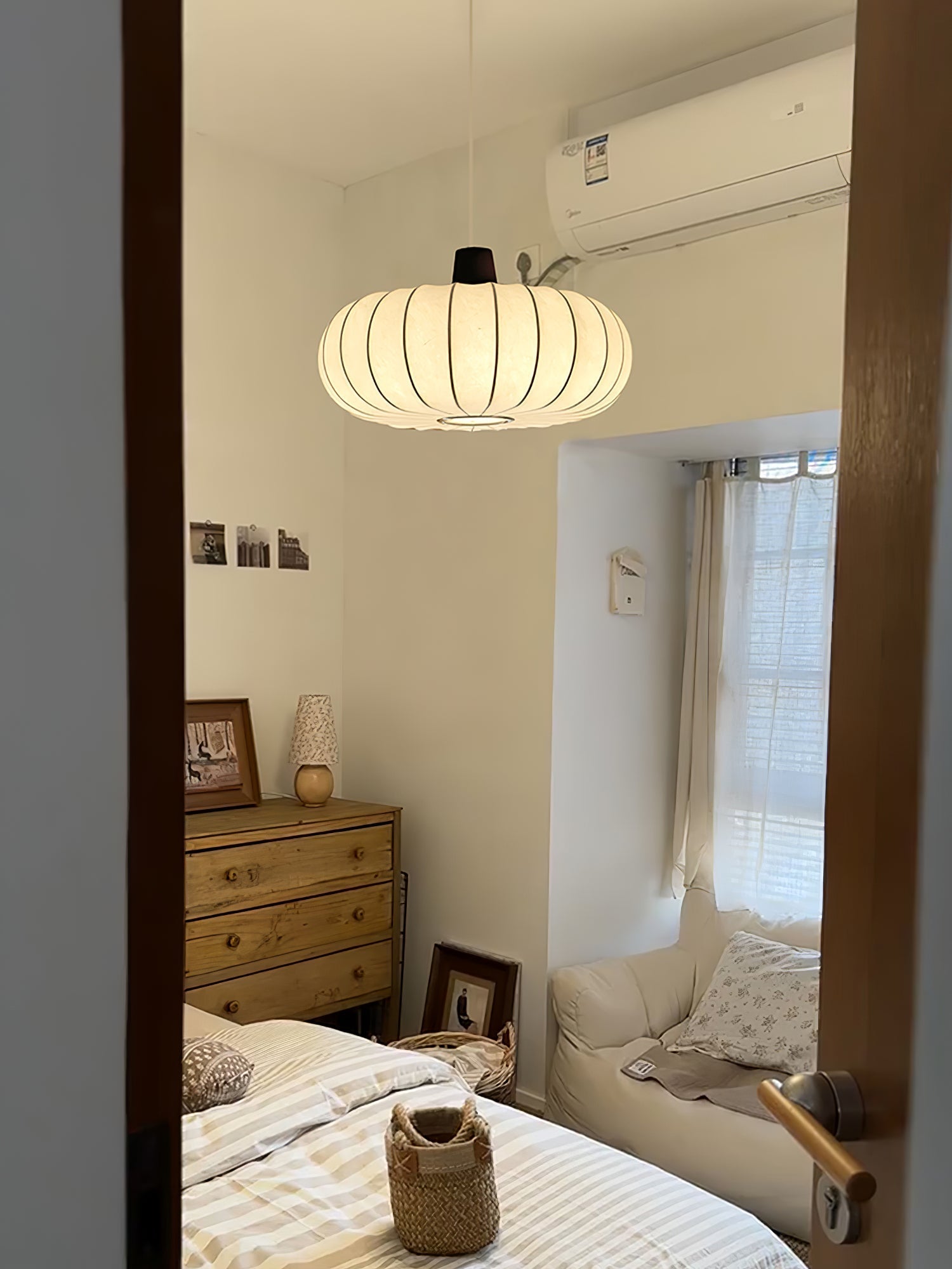 Silk Lantern Pendant Light Dia 19.7″ x H 11.8″ / White Pendant light