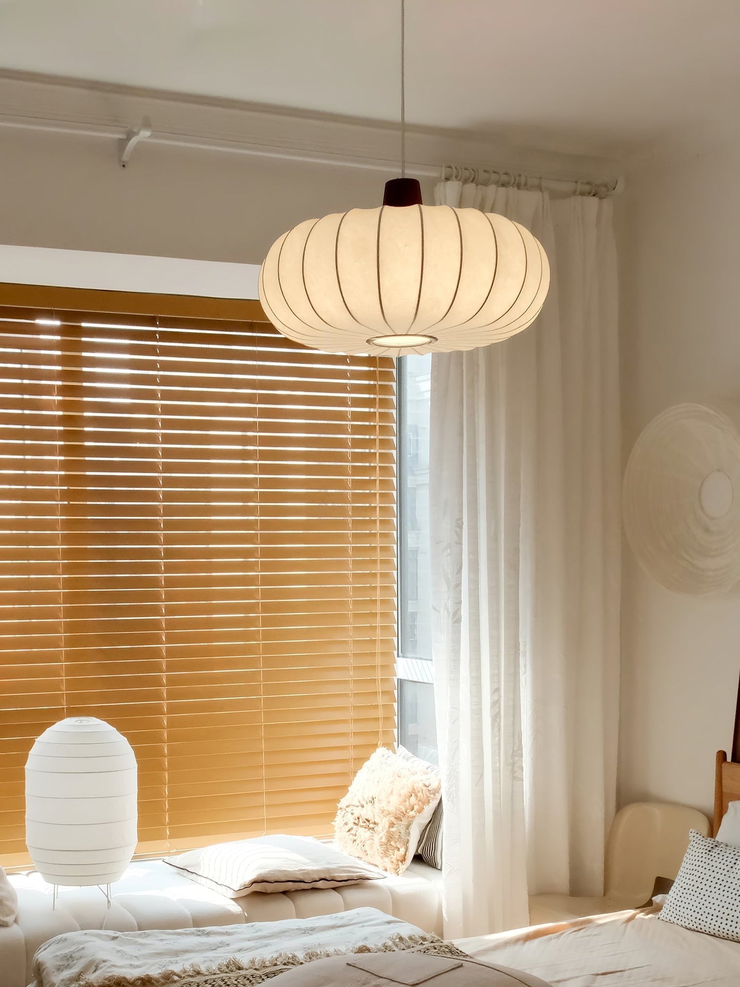 Silk Lantern Pendant Light Dia 19.7″ x H 11.8″ / White Pendant light