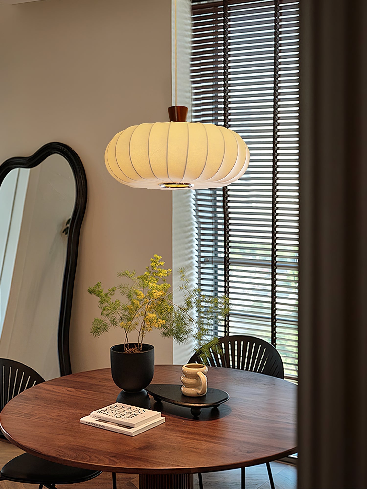 Silk Lantern Pendant Light Dia 19.7″ x H 11.8″ / White Pendant light