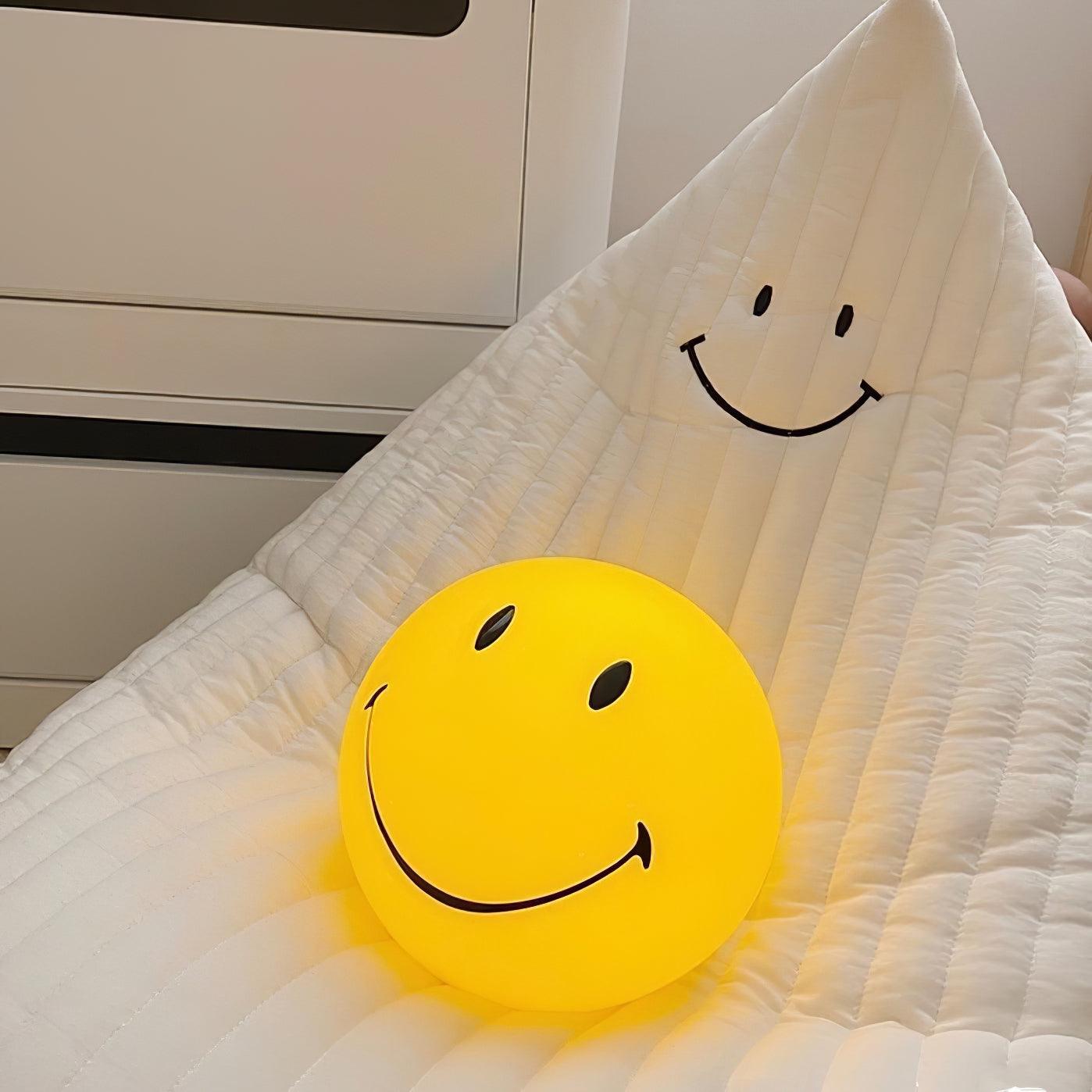 Smiling Rechargeable Built-in Battery Table Lamp Table lamp
