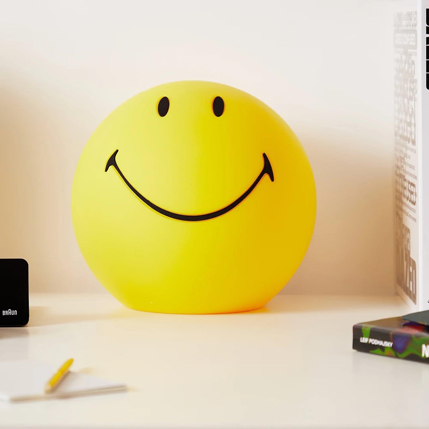 Smiling Table Lamp Table lamp