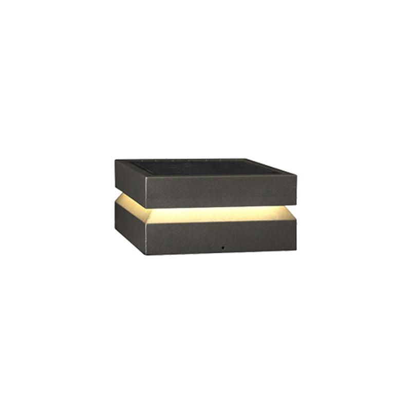 Solaris Square Post Light L 9.8″ x W 9.8″ x H 5.9″ / L 25cm x W 25cm x H 15cm / Model B: Solar-Powered Version / Warm