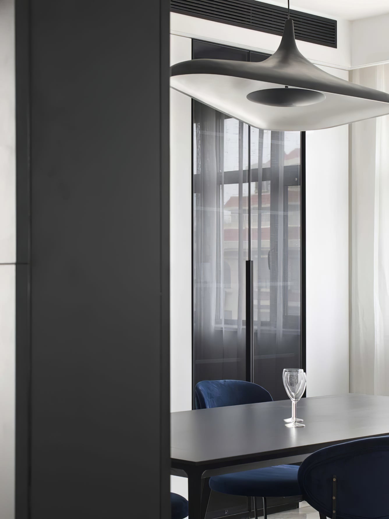 Soleil Noir Pendant Lamp Pendant light
