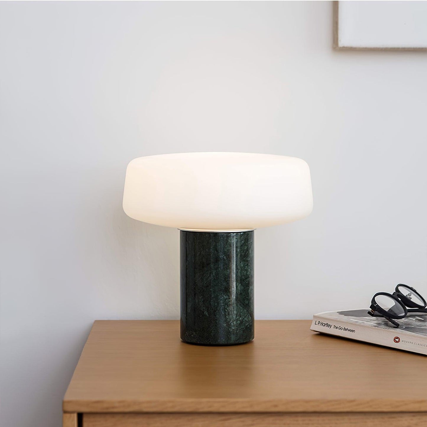 Solid Table Light Dia 11.8″ x H 12.5″ / Dia 30cm x H 32cm / Green Marble +White / US plug Table lamp