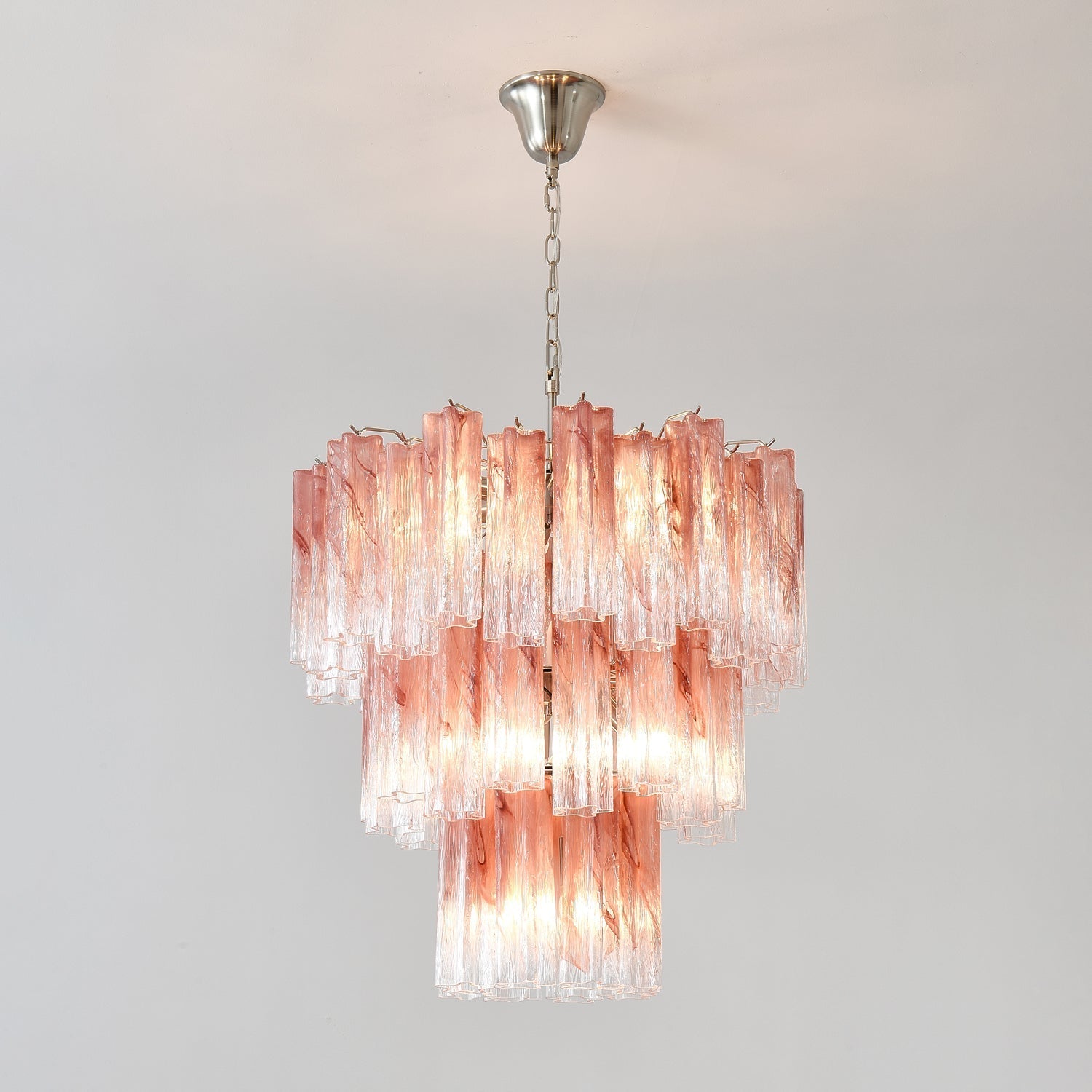 Starlight Rose Chandelier Dia 66cm x H 68cm / ? 26.1″ x H 26.8″ / Pink & Chrome Chandelier