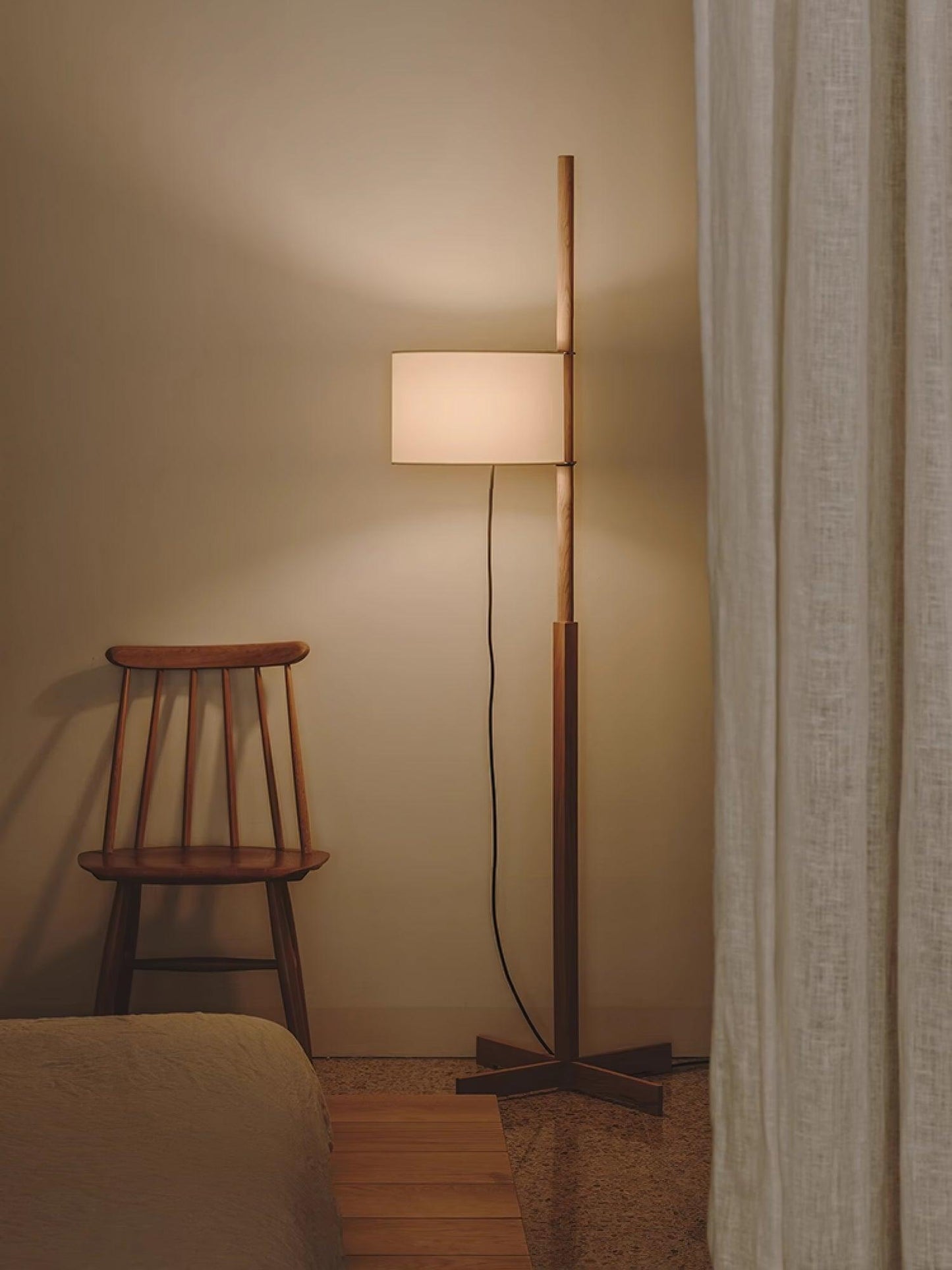 Svelte Silhouette Floor Lamp Floor lamp