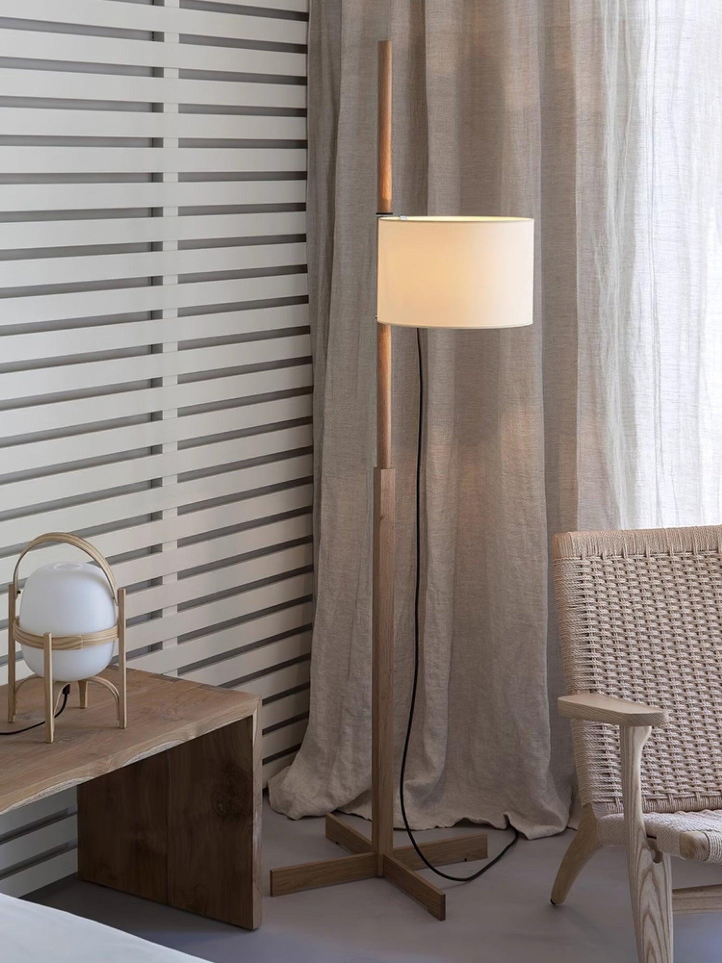 Svelte Silhouette Floor Lamp Floor lamp