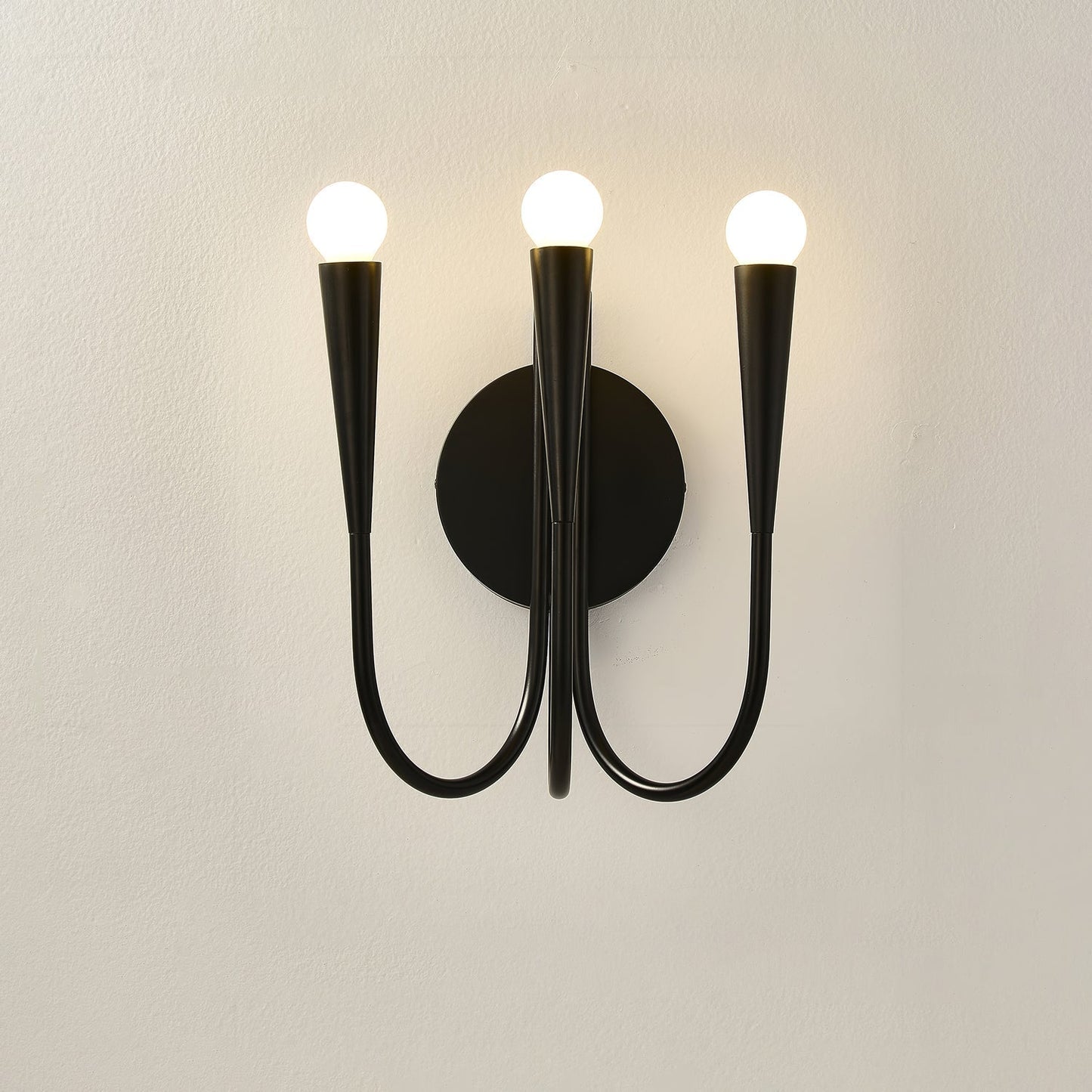 Swoop Arm Wall Lamp L 9.8 x W 7.8″ x H 11.8″ / Black / Single Wall lamp