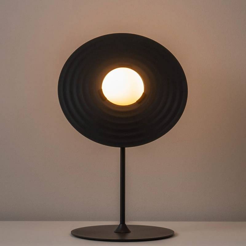 Symphony Table Lamp Dia 11.8″ x H 17.1″ / Black / US Plug Table lamp