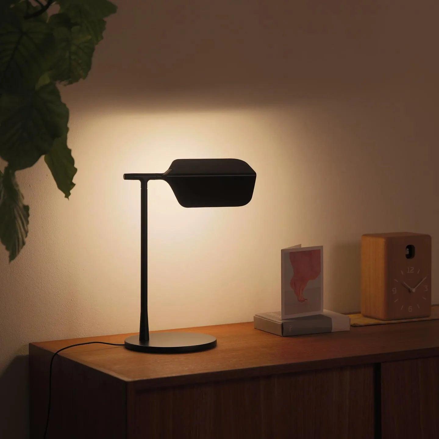 Pivot Ease Table Lamp Table lamp