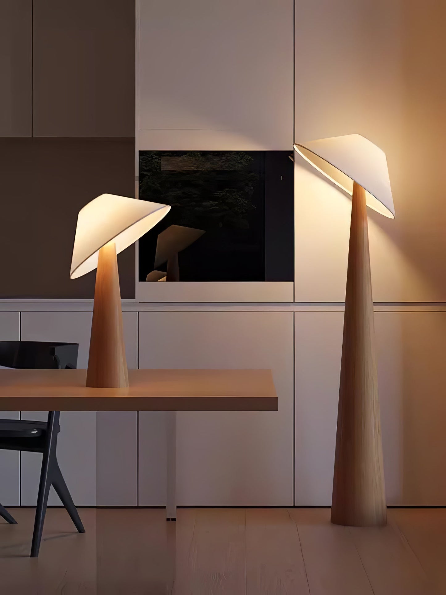 Tilt Hat Wooden Table Lamp Table lamp