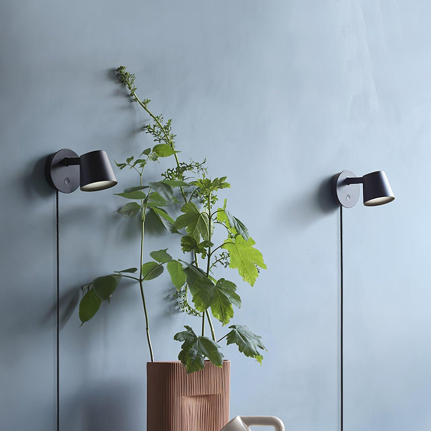 Tip Plug-In Wall Lamp Wall lamp