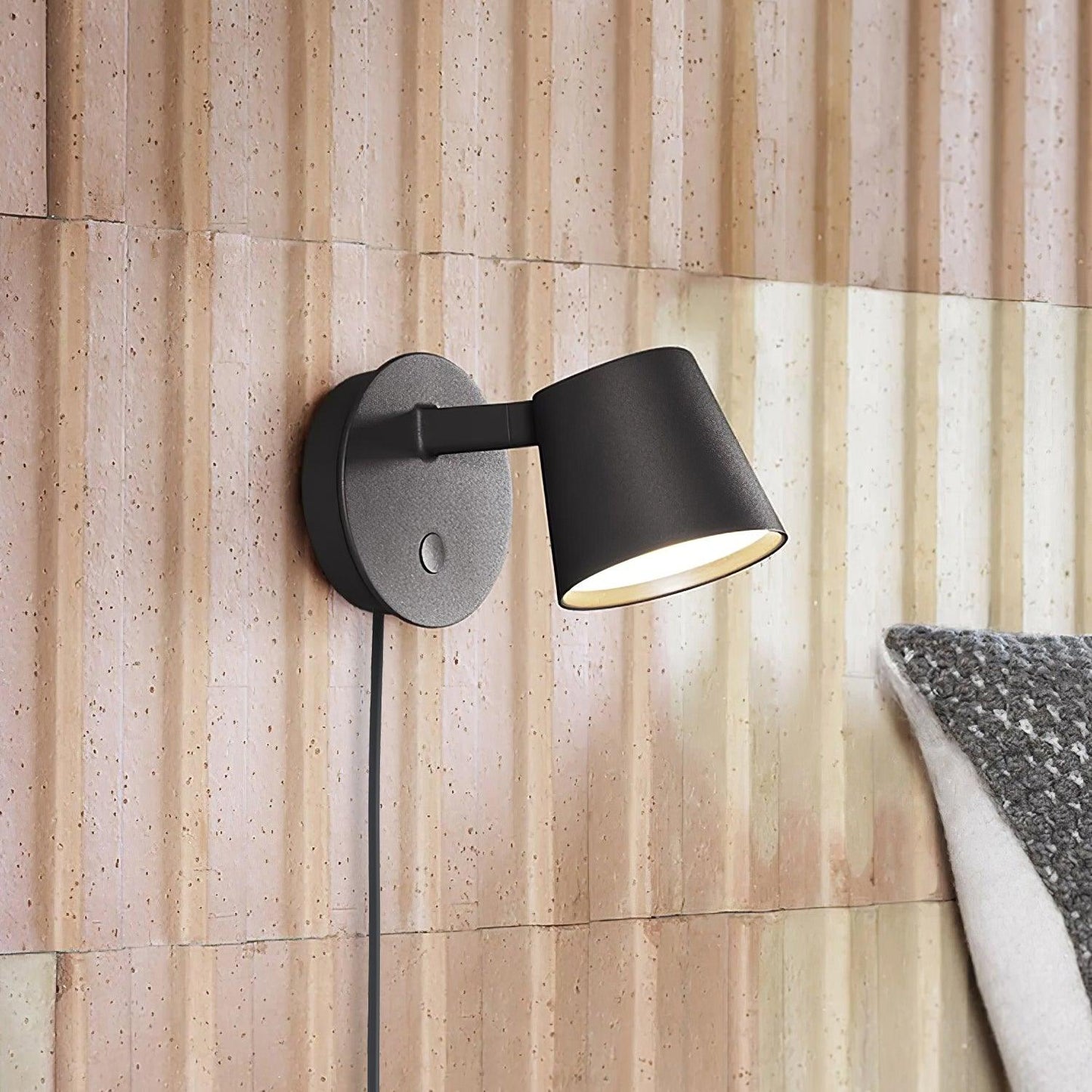 Tip Plug-In Wall Lamp Wall lamp
