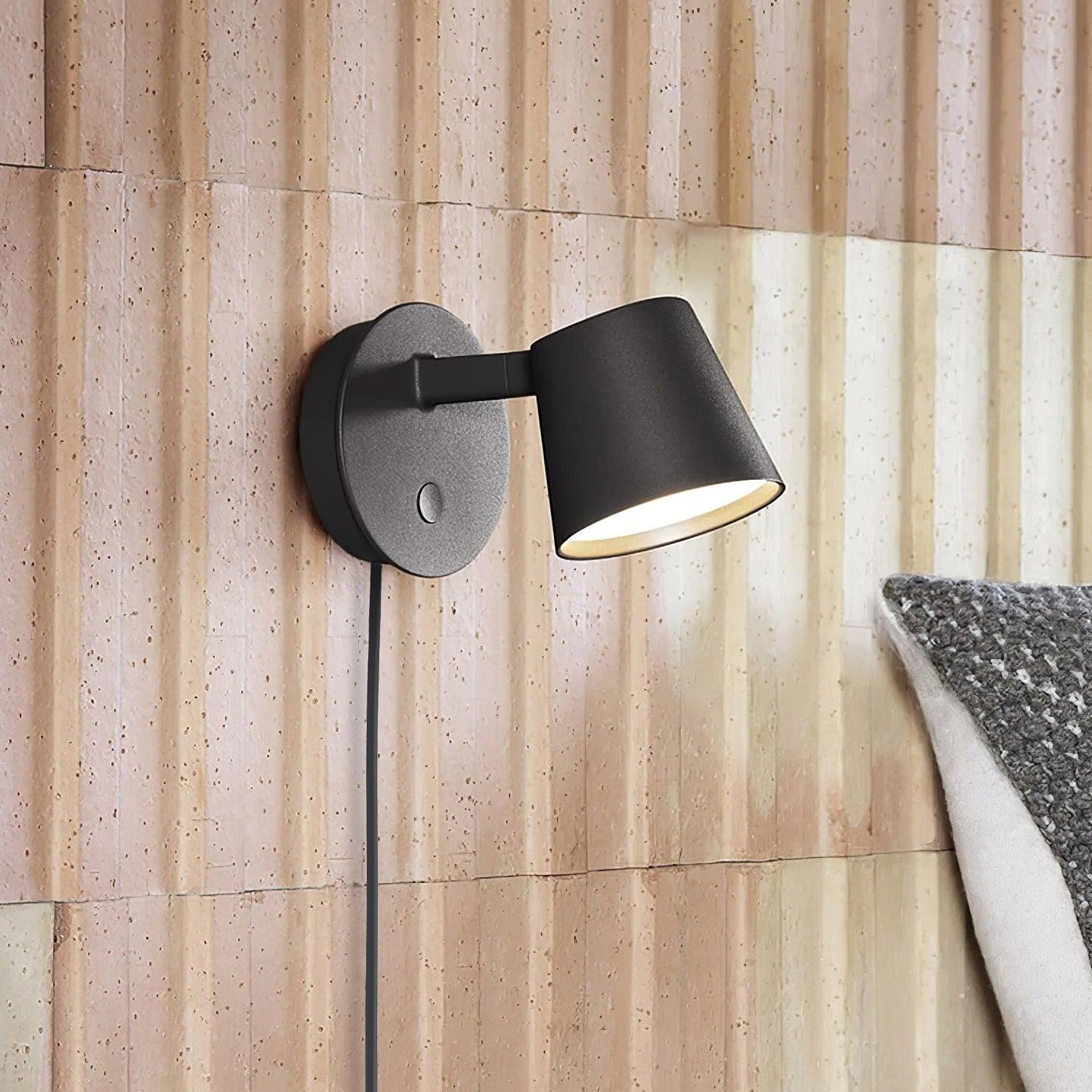 Tip Plug-In Wall Lamp Wall lamp