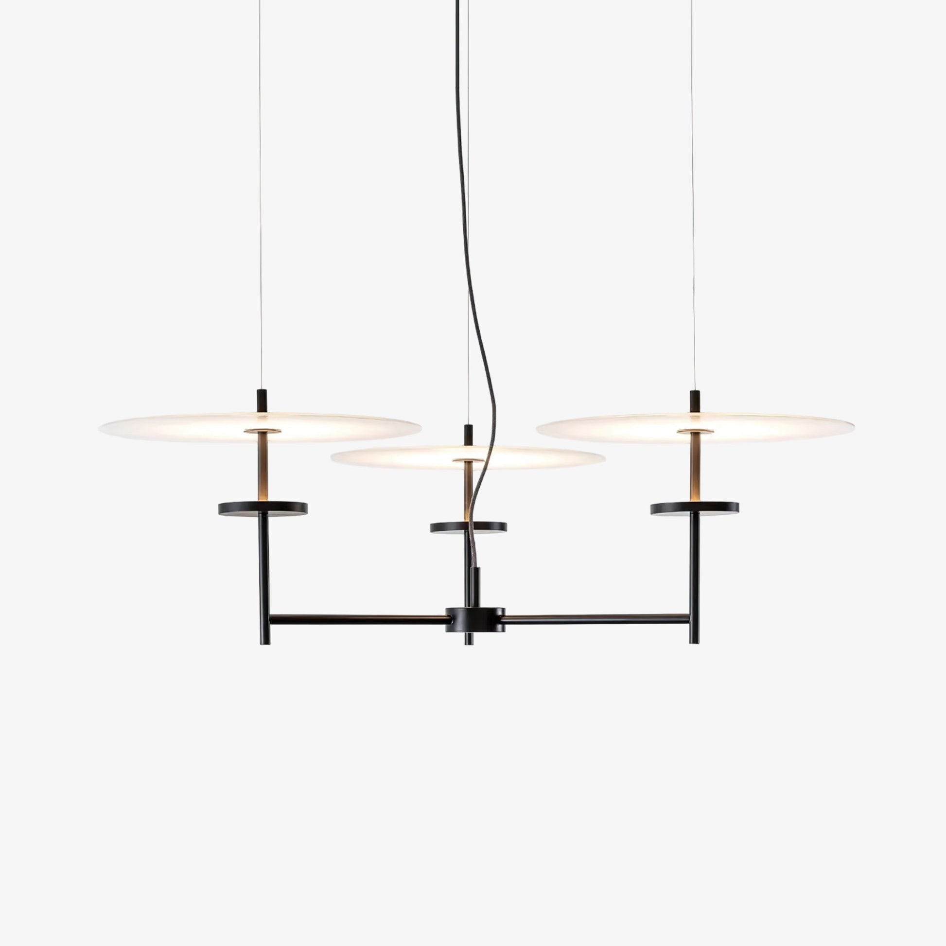 Trezzero Chandelier Dia 31.5″ H 59″ / Dia 80cm x H 150cm / Black & White / Warm Light (~3000K) Pendant light