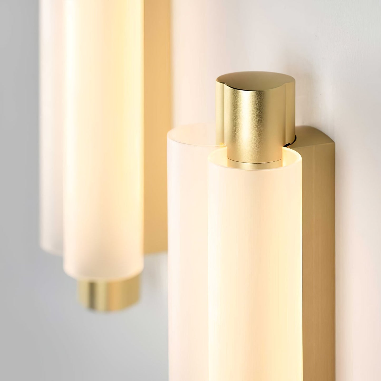 Trillium Wall Sconce Wall lamp