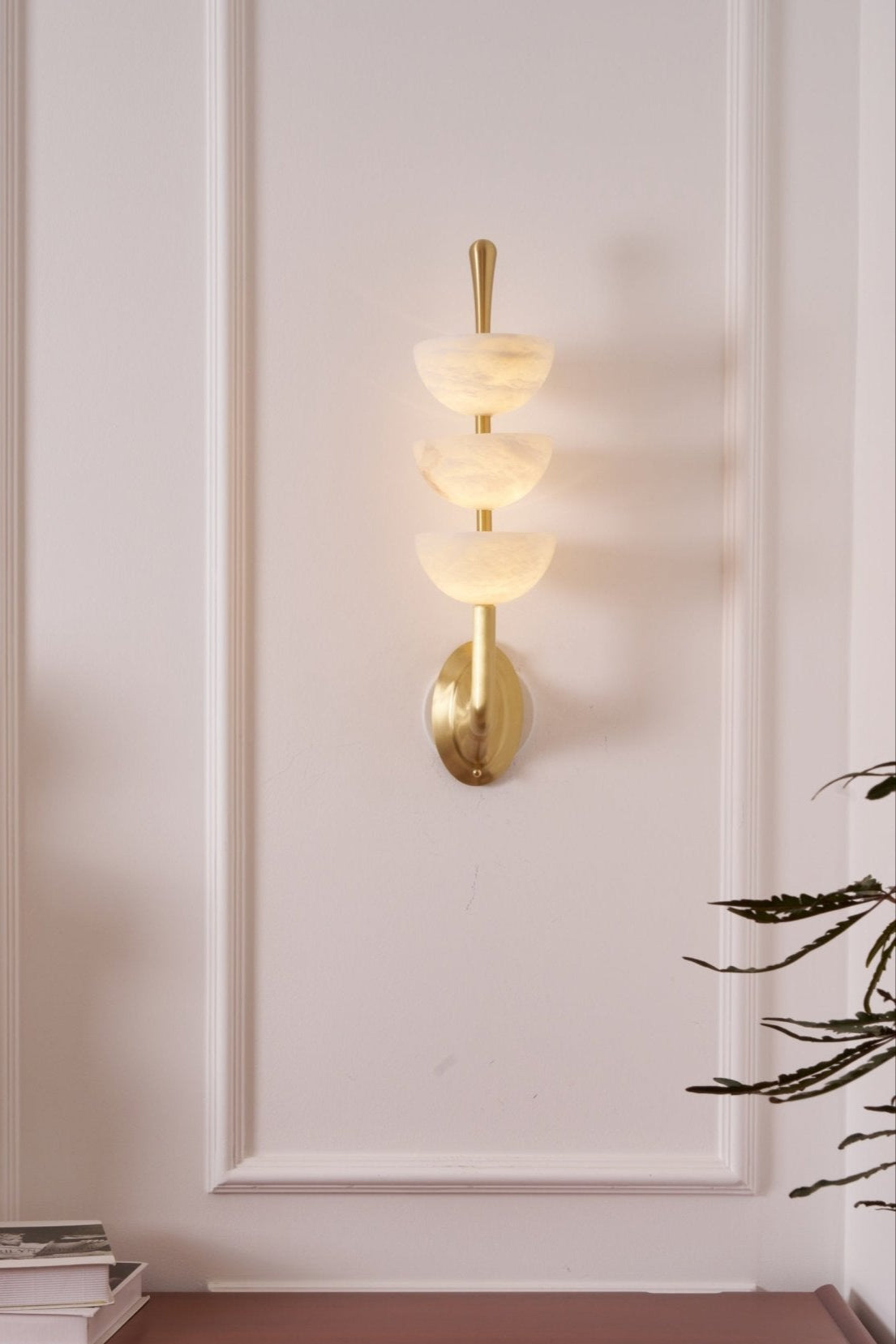 Triple Alabaster Wall Sconce 1001 Wall lamp