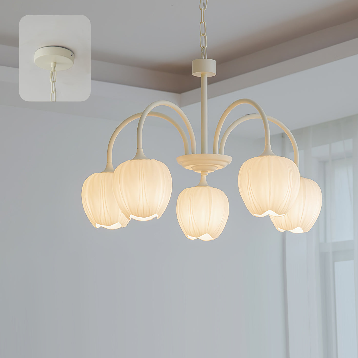 Tulip Matcha Chandelier 5 heads Dia 24.4″ x H 15.7″ / Dia 62cm x H 40cm / Creamy white & White glass Chandelier