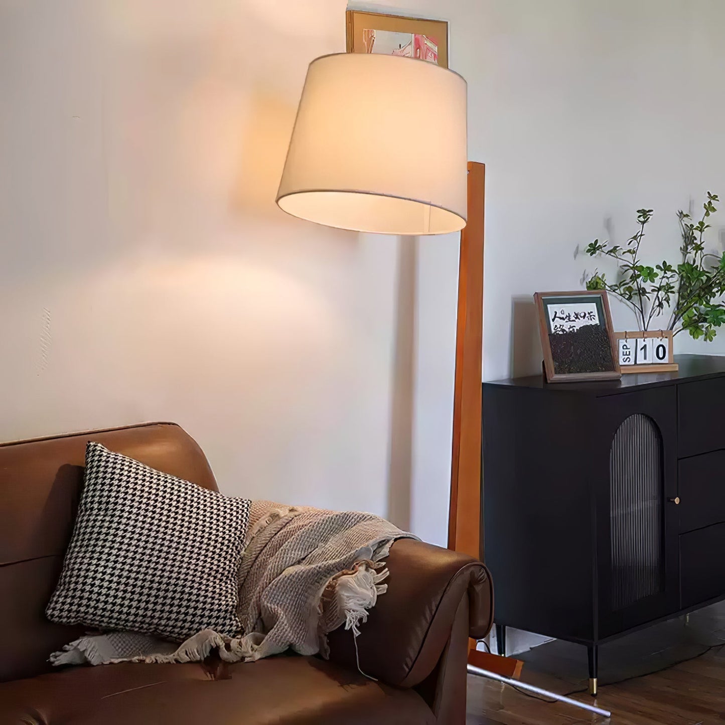 Tusk Arc Floor Lamp Floor lamp
