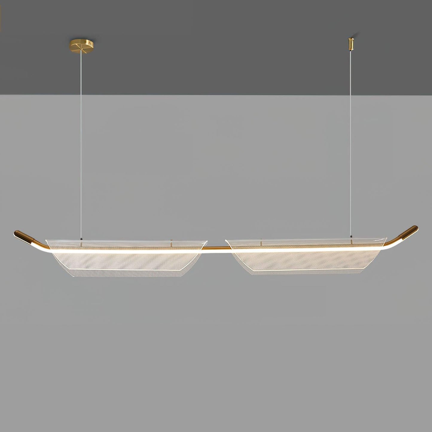 Two Boats Acrylic Pendant Light L 47.2’’ x W 3.9’’ x H 5’’ / L 120cm x W 10cm x H 13cm / Gold & Clear / Warm light