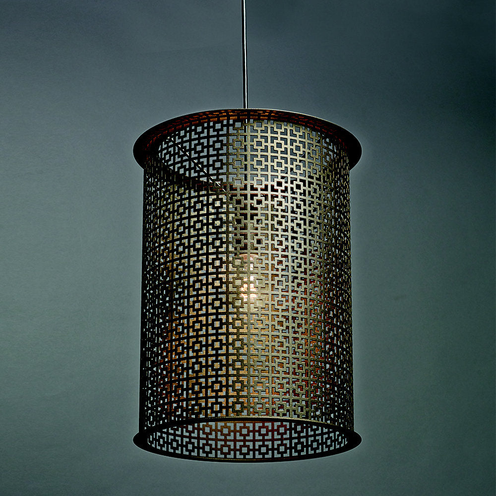 Clarus Round Pendant