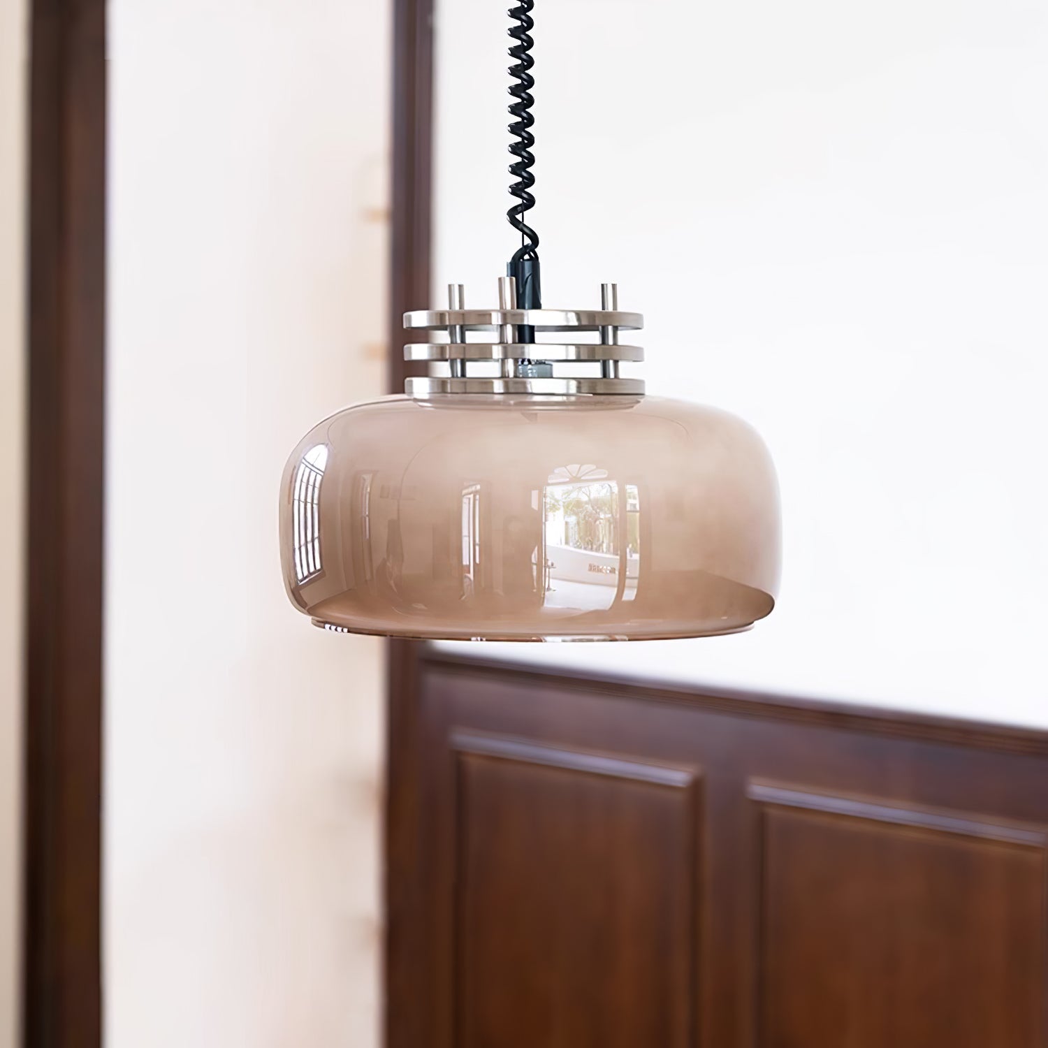Ebb Pendant Lamp Dia 13.8″ x H 9.4″ / Dia 35cm x H 24cm / Chrome & Light brown Pendant light