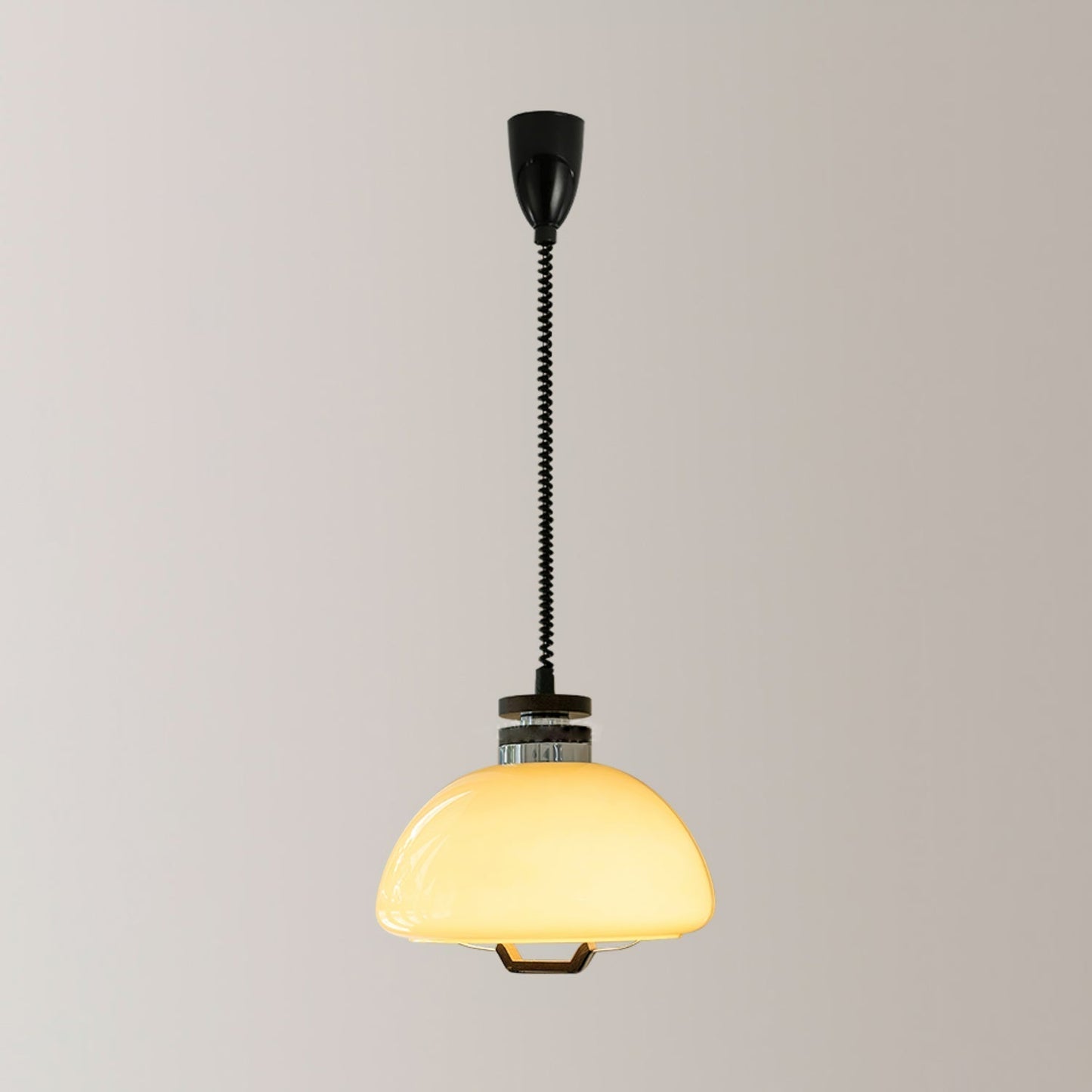 Vela Pudding Pendant Light Dia 15.7″ x H 12.5″ / Beige Pendant light