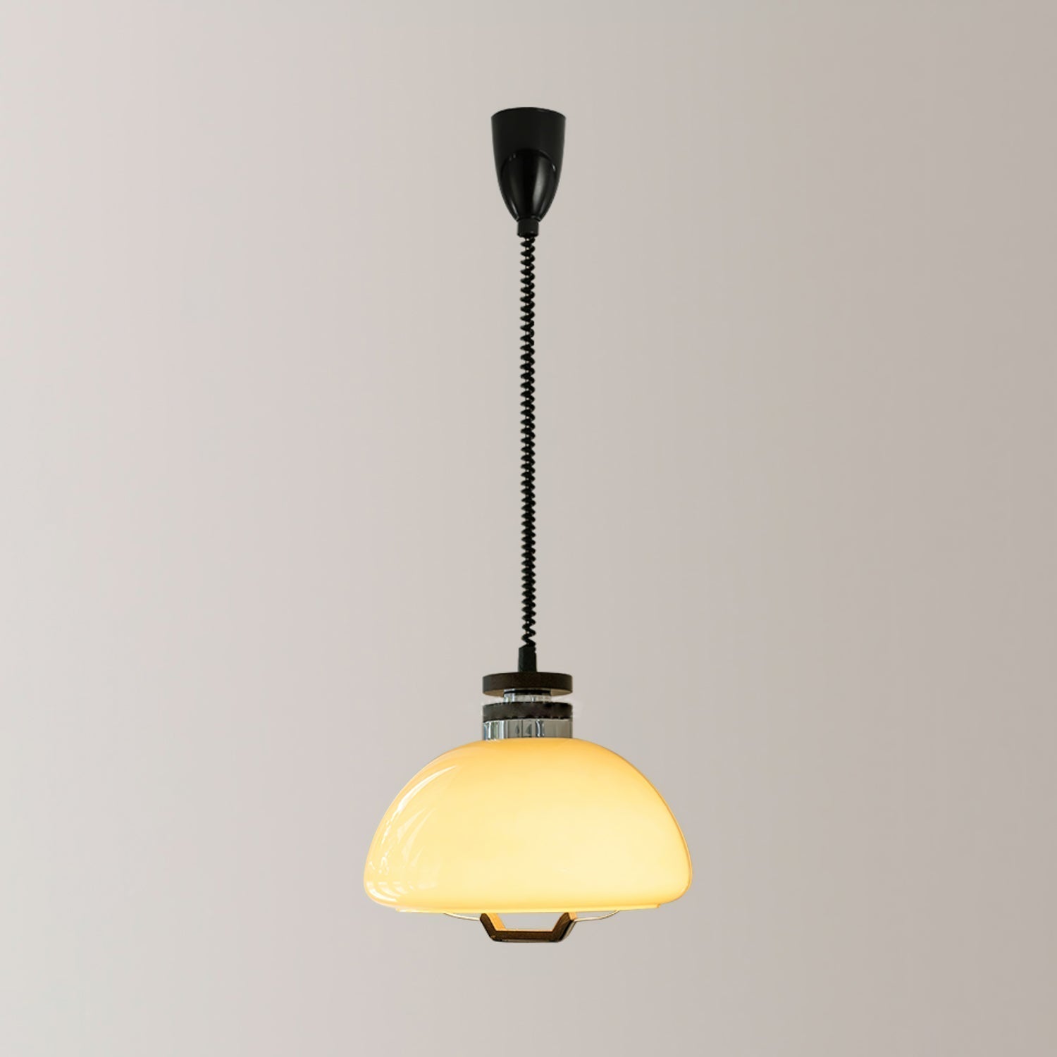 Vela Pudding Pendant Light Dia 15.7″ x H 12.5″ / Beige Pendant light