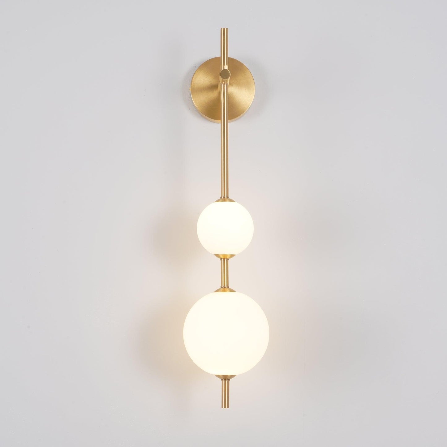 Vertical Globe Plug-in Wall Lamp 1001 Wall lamp