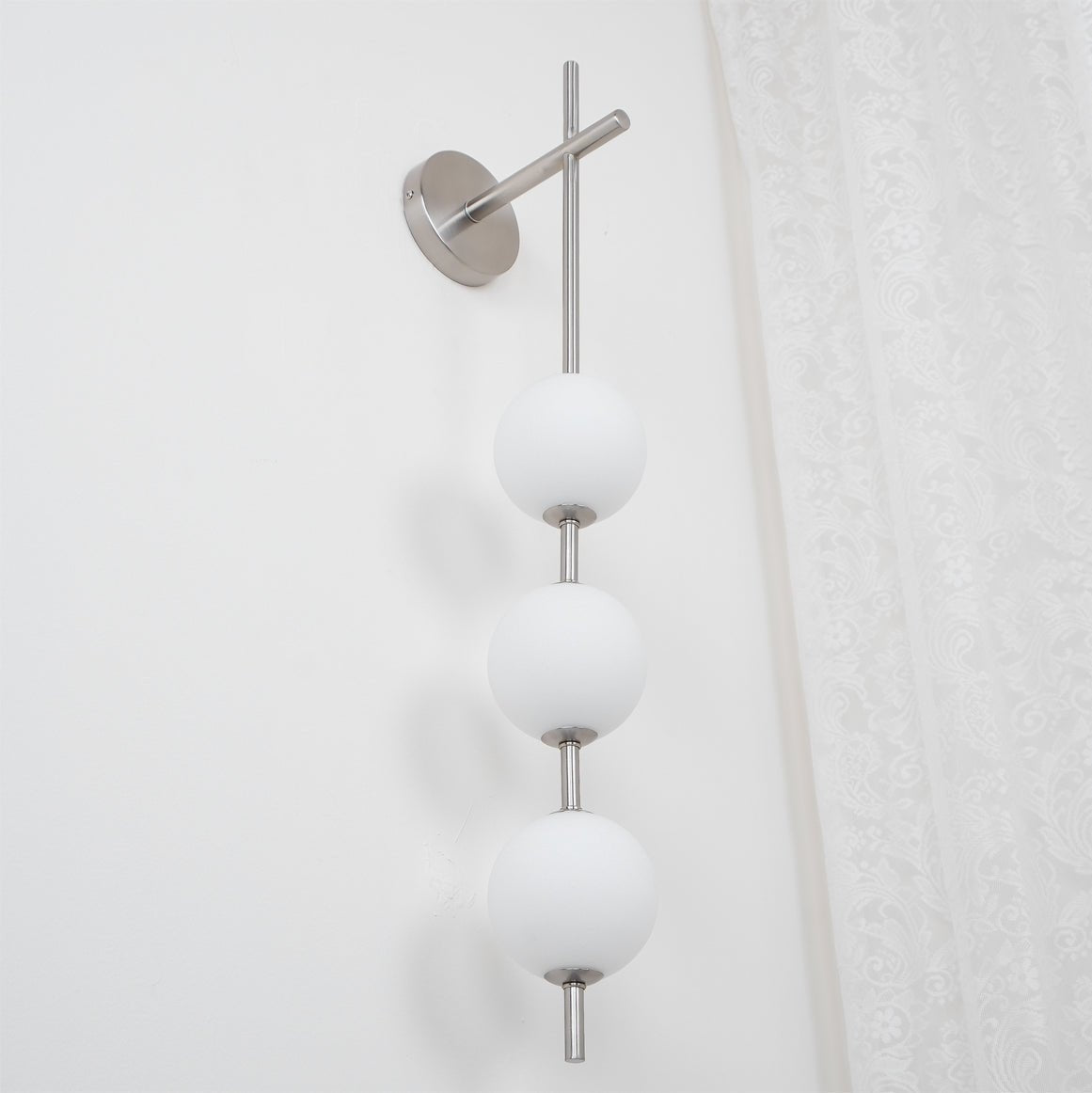 Vertical Globe Plug-in Wall Lamp 1001 Wall lamp